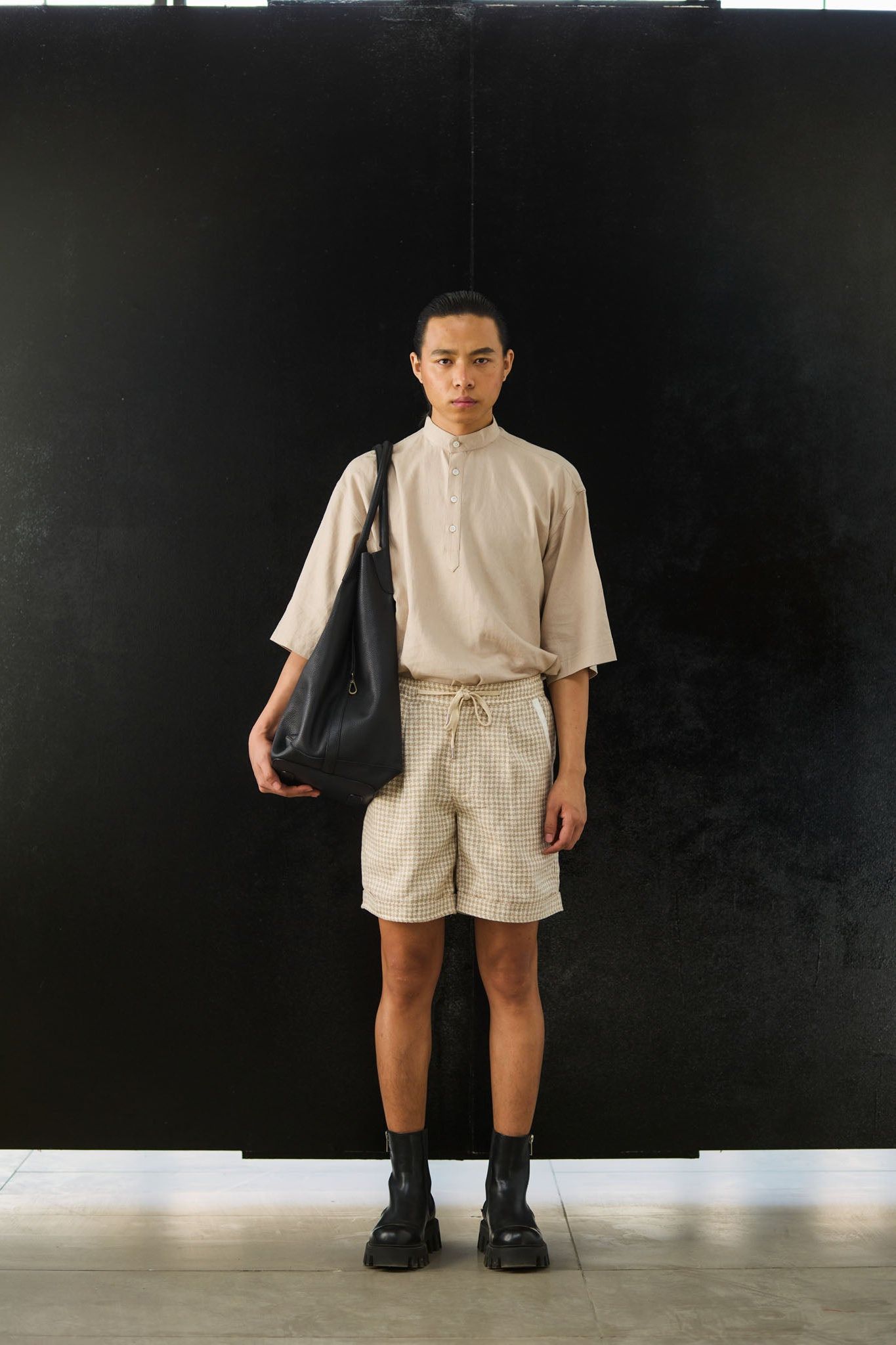 Workshop Shorts in Woven Sand