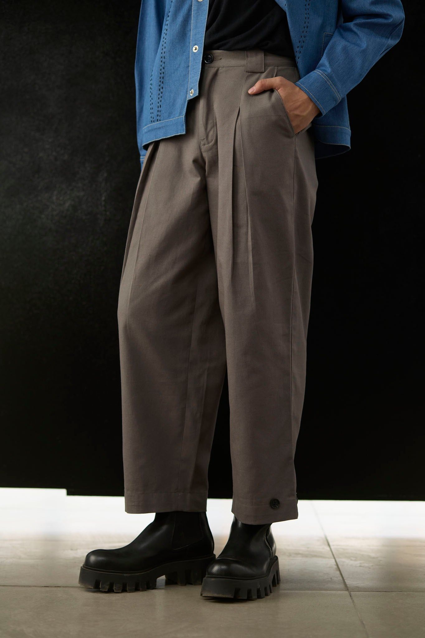 Twin Pleat Trousers - Charcoal